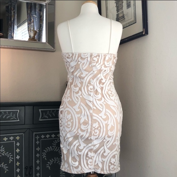 Super cute white and nude dress! - Picture 4 of 4